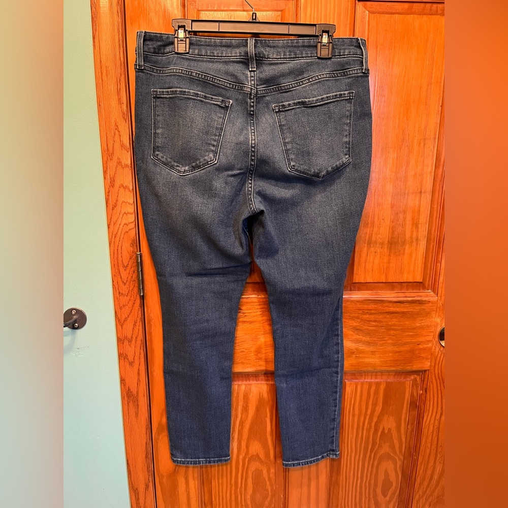 Old Navy Women's Dark Wash High Rise Skinny Jeans - Picture 2 of 4